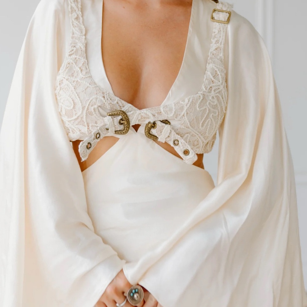 Lace Bralette/harness in Cream Joyfolie